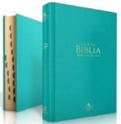 Se muestran dos Biblias de color turquesa: una en posición vertical, con la portada a la vista, y otra abierta, en la que se aprecian los separadores de secciones. Esta Biblia con índice Reina Valera 1960 cuenta con letra grande para facilitar la lectura y la organización de tus estudios bíblicos.