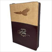 Una Biblia portátil bicolor con la silueta de un pájaro en la mitad superior, de color beige, y la inscripción «Santa Biblia» en letra cursiva en la mitad inferior, de color marrón oscuro, que incluye el texto de la Reina Valera 1960 y una concordancia bíblica para facilitar la consulta.