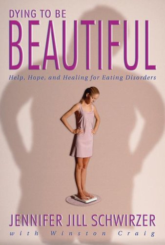 Una niña está de pie sobre una báscula, mirando hacia abajo, con una gran sombra con forma de adulto detrás de ella: una imagen impactante que refleja la anorexia. El título del libro es «Dying to Be Beautiful».