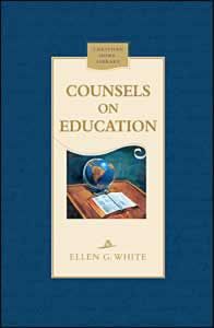 Portada del libro *Consejos sobre la educación*, de Ellen G. White, en la que aparece una ilustración de un globo terráqueo y un libro abierto sobre un escritorio de madera, y en la que se destacan capítulos extraídos de *Testimonios para la Iglesia* sobre el valor de la educación.