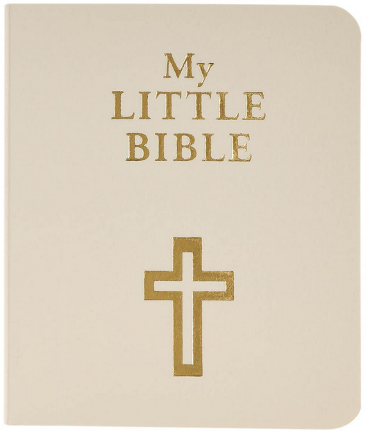 Con una cubierta de color beige en la que se lee el título «My LITTLE BIBLE» y una cruz dorada debajo del texto, esta diminuta Biblia es perfecta para inspirarse cada día.