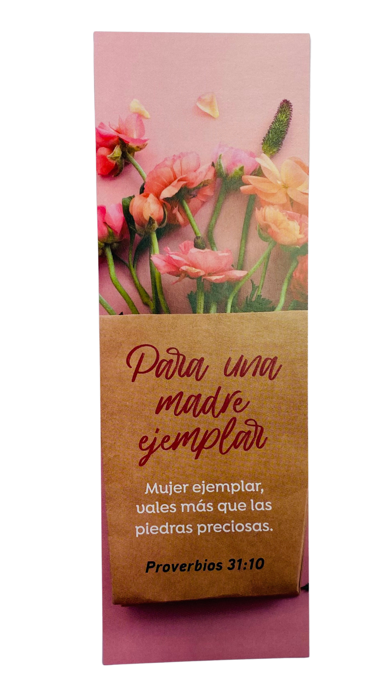 Una tarjeta rosa con flores y texto en español en homenaje a una «madre ejemplar», con un versículo de Proverbios 31:10 sobre el valor de una mujer ejemplar. Disponible en un paquete de 25.