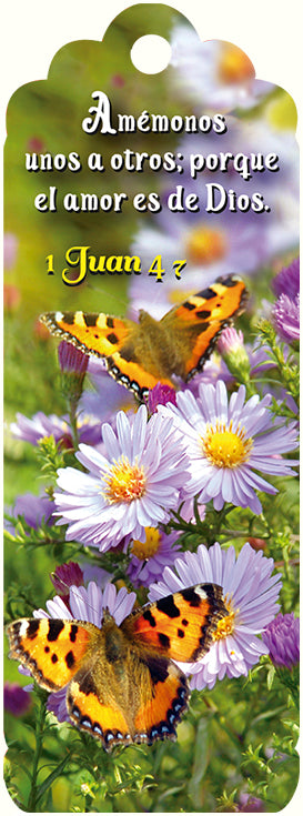 Dos mariposas naranjas y negras sobre flores moradas con un texto en español: «Amémonos unos a otros, porque el amor viene de Dios. 1 Juan 4:7».
