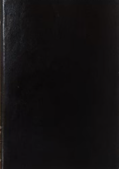 Una cubierta de libro lisa y de color negro liso, sin texto, imágenes ni marcas visibles, que recuerda a ediciones clásicas como la Biblia en letra grande de la Versión del Rey Jacobo.
