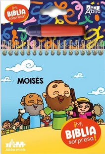 Libro infantil ilustrado con encuadernación en espiral, titulado «Moisés», de la serie «¡Mi Biblia sorpresa!», con personajes de dibujos animados y un lápiz de cera morado en la parte superior; ideal para los pequeños lectores a los que les gustan las historias interactivas.