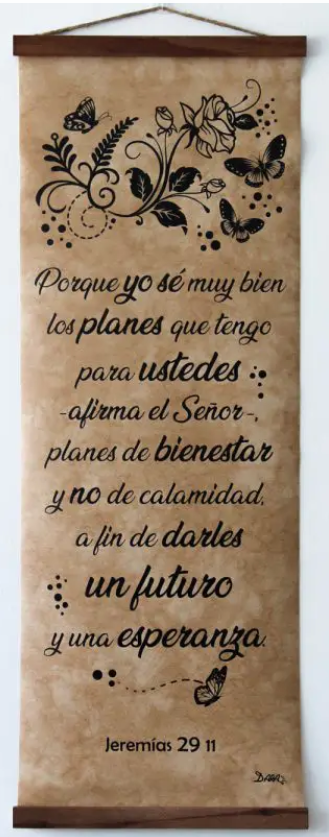 Cuadro decorativo con un versículo de la Biblia en español, Jeremías 29:11, sobre los planes de Dios para el bienestar y la esperanza, con motivos florales y de mariposas: un precioso cuadro bíblico para tu decoración cristiana.