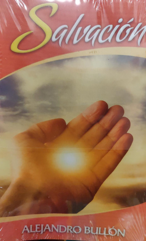 Se ve una mano levantada contra el cielo al atardecer, con el sol posado en la palma. En la portada aparece la palabra «Salvación», el nombre de Alejandro Bullón y la indicación «un paquete de 100 tratados».