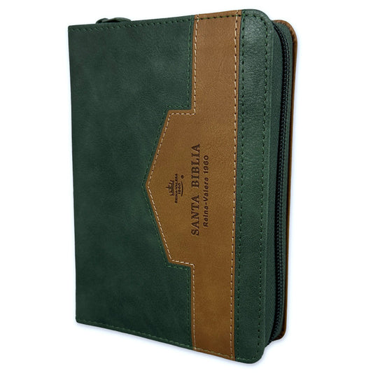 Una funda con cremallera de color verde y marrón para una Biblia en español, con la inscripción «Santa Biblia Reina-Valera 1960 (RVR60)» y un pequeño emblema con una corona encima del texto. Entre sus características destacan las «Palabras de Jesús en rojo» y la «Biblia con referencias cruzadas».