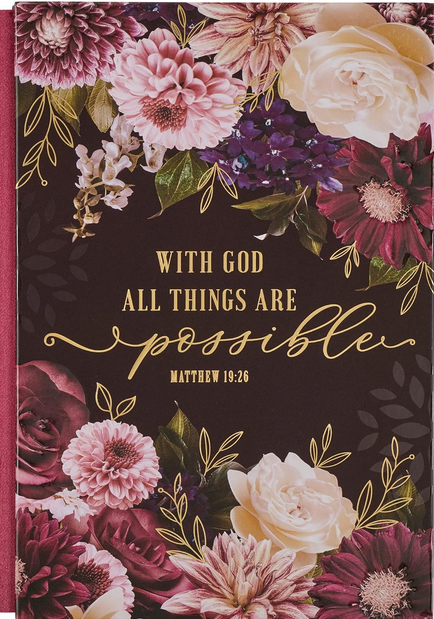 Un diario de tapa dura con una portada floral en la que figura el versículo bíblico «Con Dios todo es posible. Mateo 19:26» en letras doradas, rodeado de flores rosas, moradas y blancas. Incluye páginas rayadas para tus notas y reflexiones.