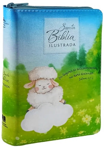 Una Santa Biblia Ilustrada azul con cremallera, en la que aparece un corderito de dibujos animados en un prado verde, disponible en edición compacta.