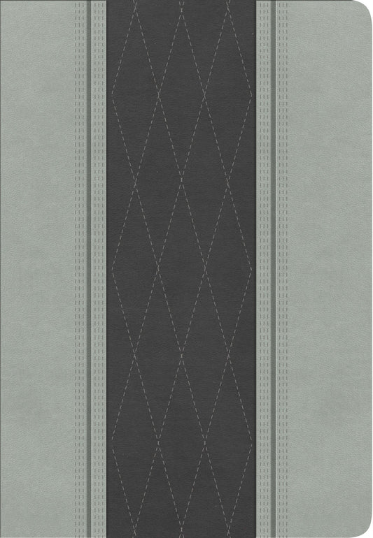 Superficie texturizada en gris y negro con líneas de costura verticales, una sección central con diseño de rombos y fabricada en «Biblia simil piel»: ideal para quienes prefieren las palabras de Cristo en rojo, tal y como aparecen en la Biblia Reina-Valera 1960.