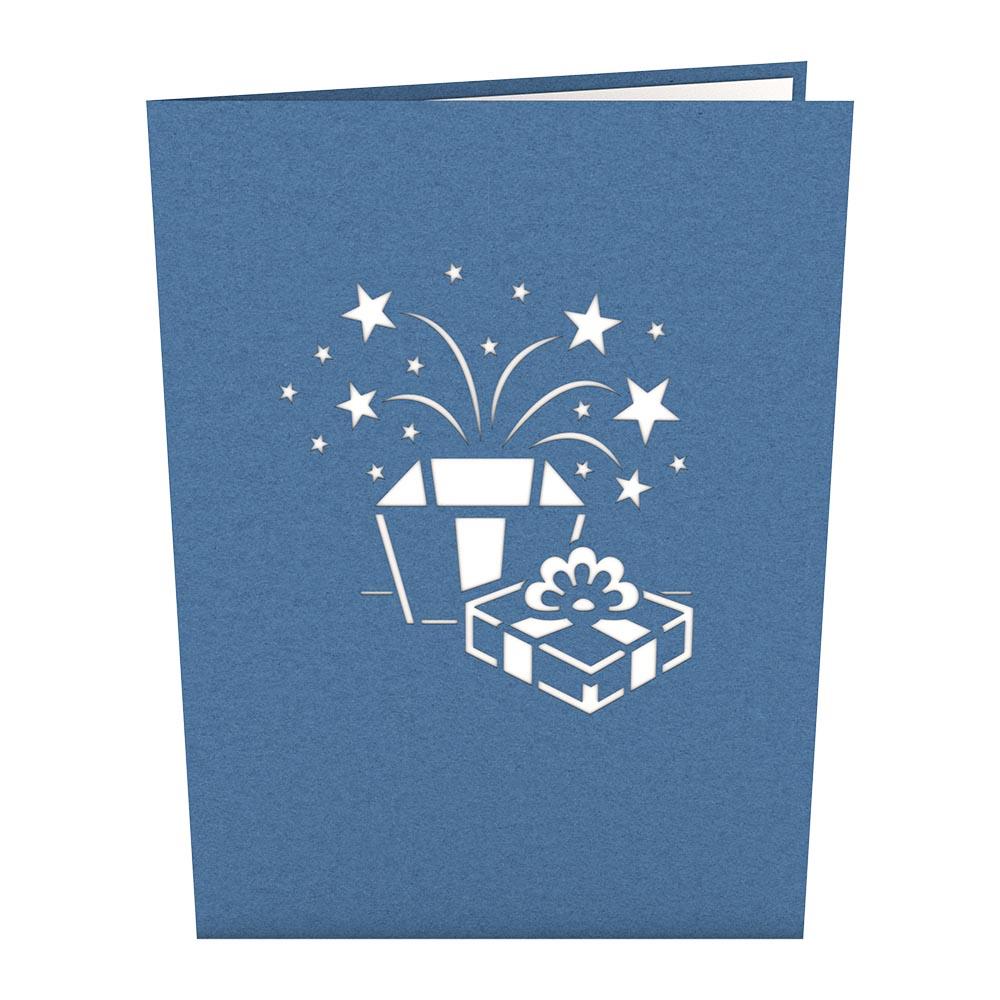 Una tarjeta azul de alta calidad con diseños recortados en blanco que representan dos cajas de regalo: una abierta, de la que salen estrellas y destellos, y otra cerrada con un lazo. Esta tarjeta de 5 x 7 es perfecta para cualquier ocasión especial.