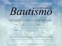 Plantilla de certificado de bautismo español con espacios en blanco para el nombre, la fecha y el lugar, sobre un fondo de nubes y cielo. Diseñada para hojas de 8,5 x 11, para facilitar su impresión.