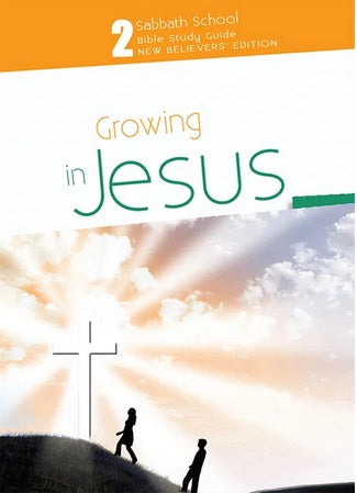 Portada de una guía de estudio bíblico titulada «Creciendo en Jesús», en la que aparecen las siluetas de dos personas caminando hacia una cruz, con rayos de sol y nubes al fondo; ideal para los miembros de la Iglesia Adventista del Séptimo Día o para los nuevos miembros que busquen guías de estudio bíblico.