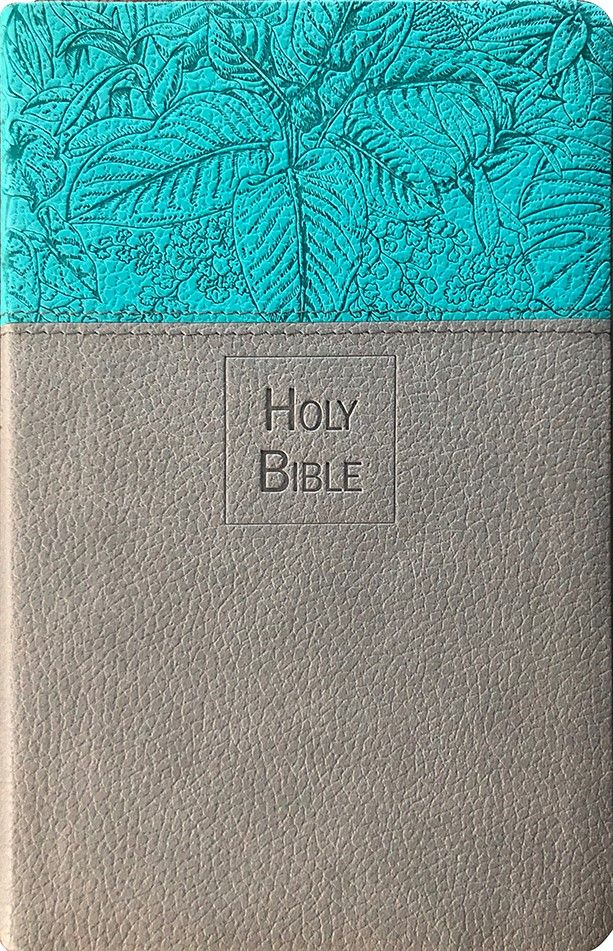 Una Biblia NKJV cerrada, con la mitad inferior gris texturizada y la mitad superior de color verde azulado, con un relieve de hojas: una Biblia inspiradora para mujeres que buscan consuelo en las promesas bíblicas.